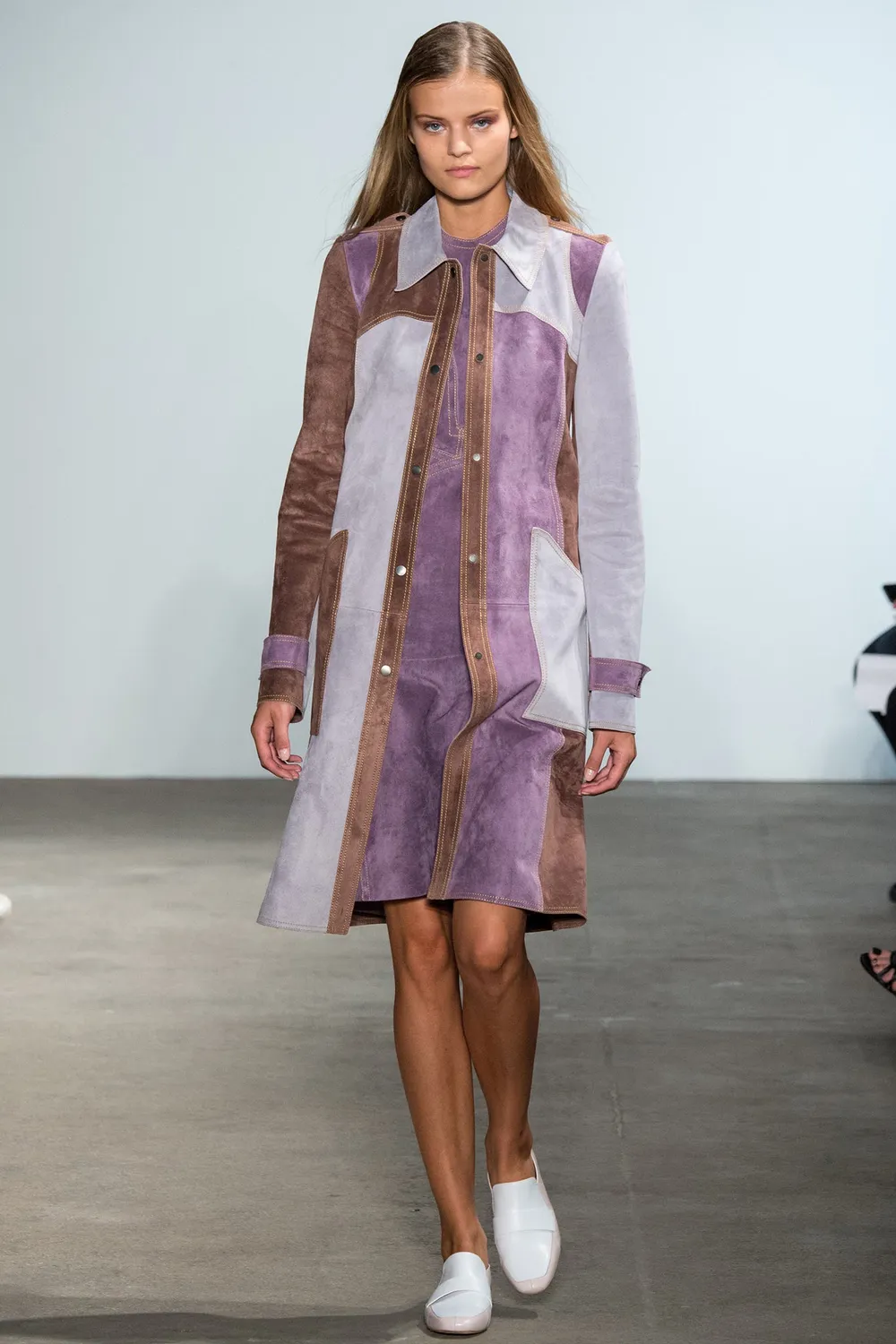 LVX HAZE neglelak – muted lilla creme