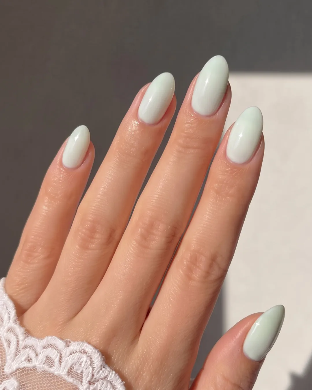 The Gel Collection 259 Sprout gellak lysegrøn transparent