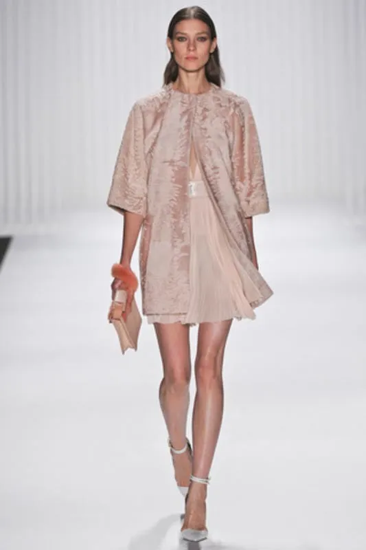 LVX Rive neglelak varm nude sand one coat crème