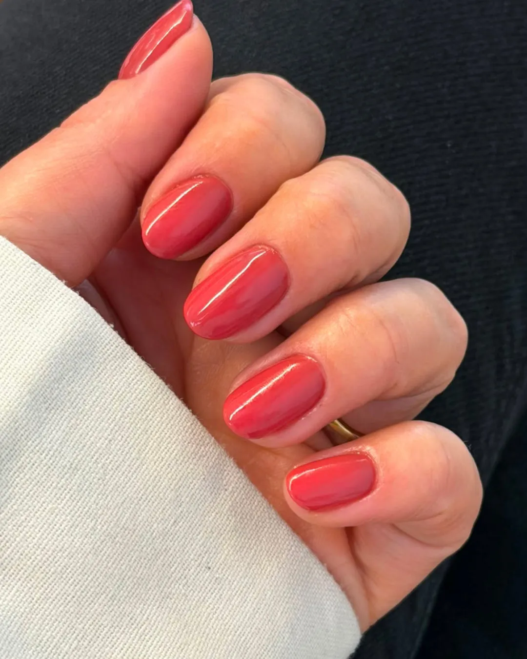 The Gel Collection 111 Guilty Pleasure gellak mørkerød