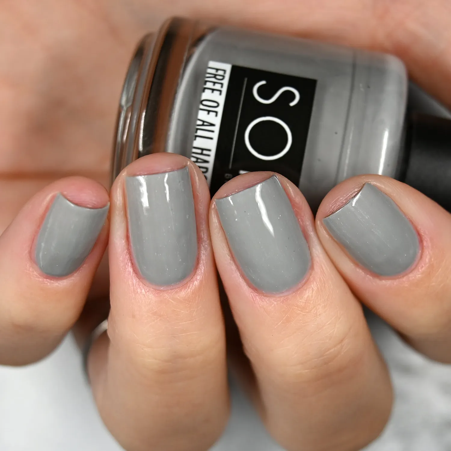Piggy Paint SOPHi Eiffel of Love neglelak lysegrå 15 ml vandbaseret
