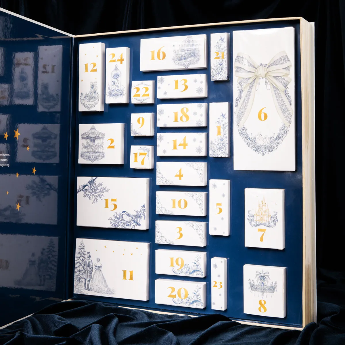 Emmi-Nail Adventskalender 2026 med 24 negleoverraskelser