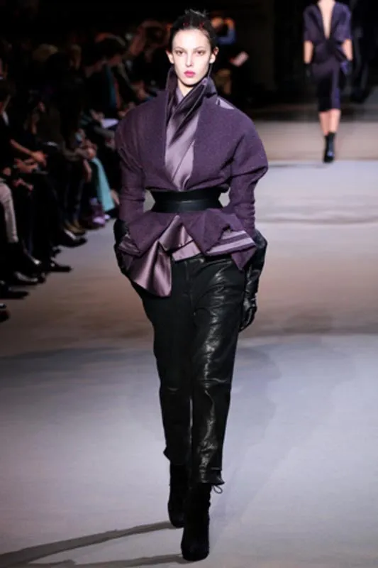 LVX Aubergine neglelak dyb lilla