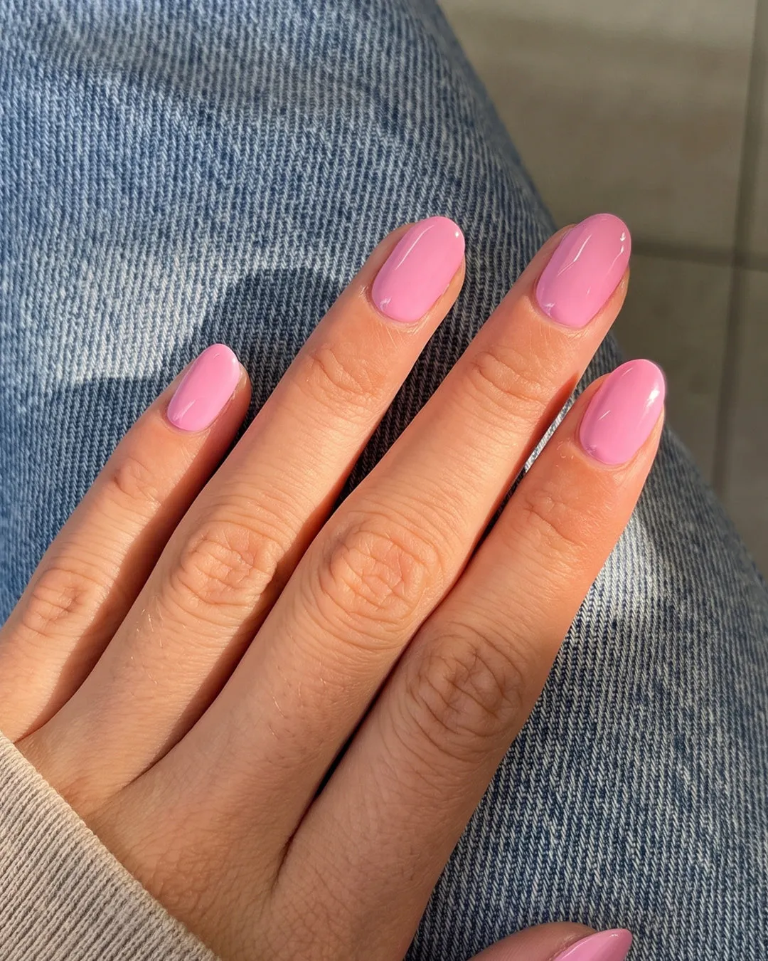 The Gel Collection 147 Butterflies gellak lyserød Full Cover