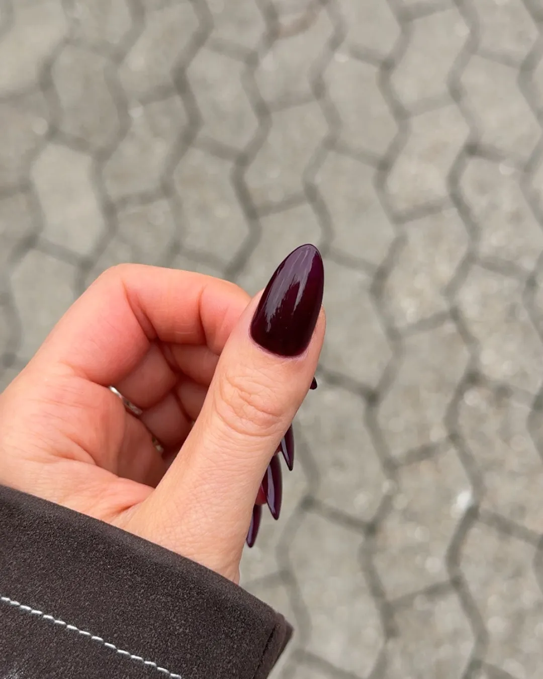 The Gel Collection 205 Mic Drop gel polish 21FREE+ mørkelilla