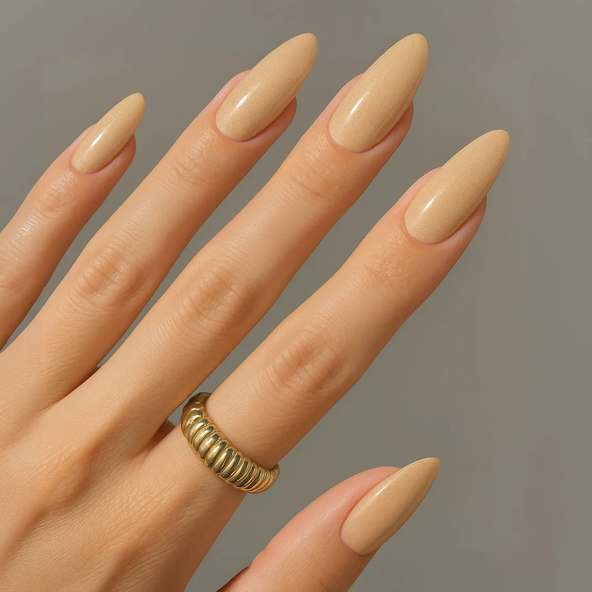 Emmi-Nail Sandy Beige F594 farvegel 5 ml metallic beige