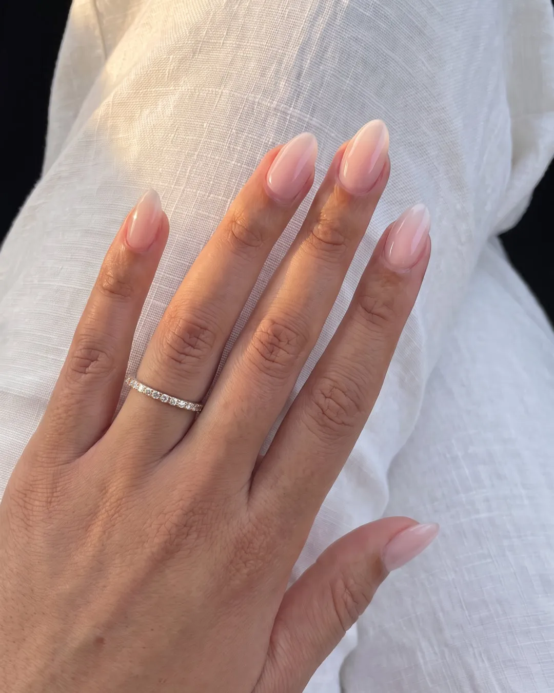 The Gel Collection 253 Secret Smile gel polish 21FREE+ lyserød