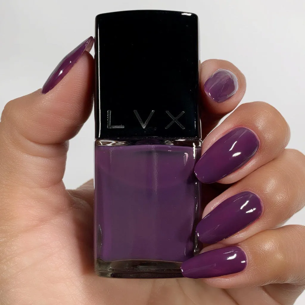 LVX Aubergine neglelak dyb lilla
