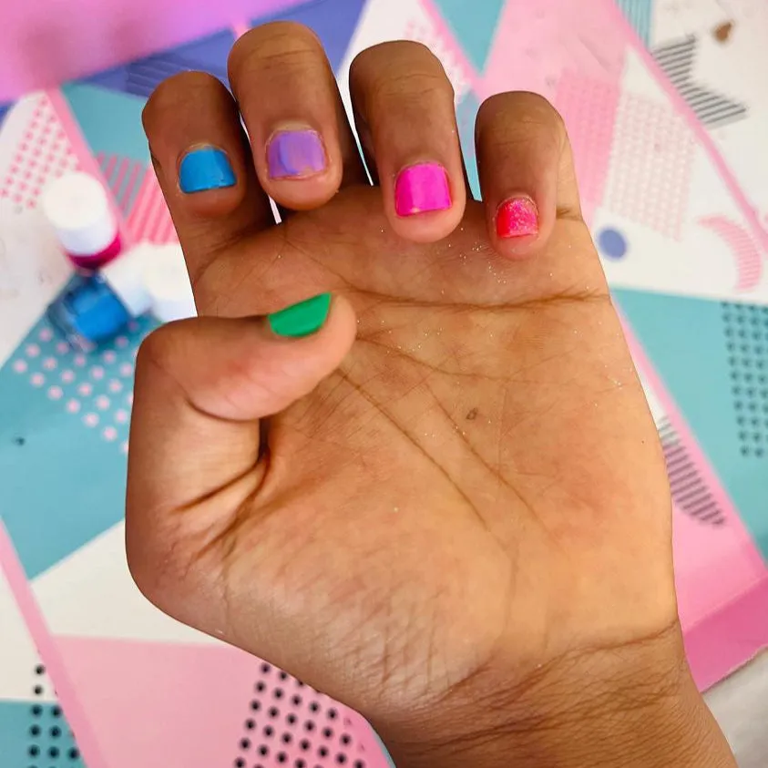 Piggy Paint Color Me Rainbow neglelak sæt 11 dele vandbaseret