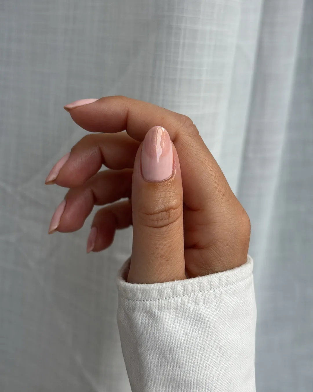 The Gel Collection 177 Guard Down gellak nude gylden perle