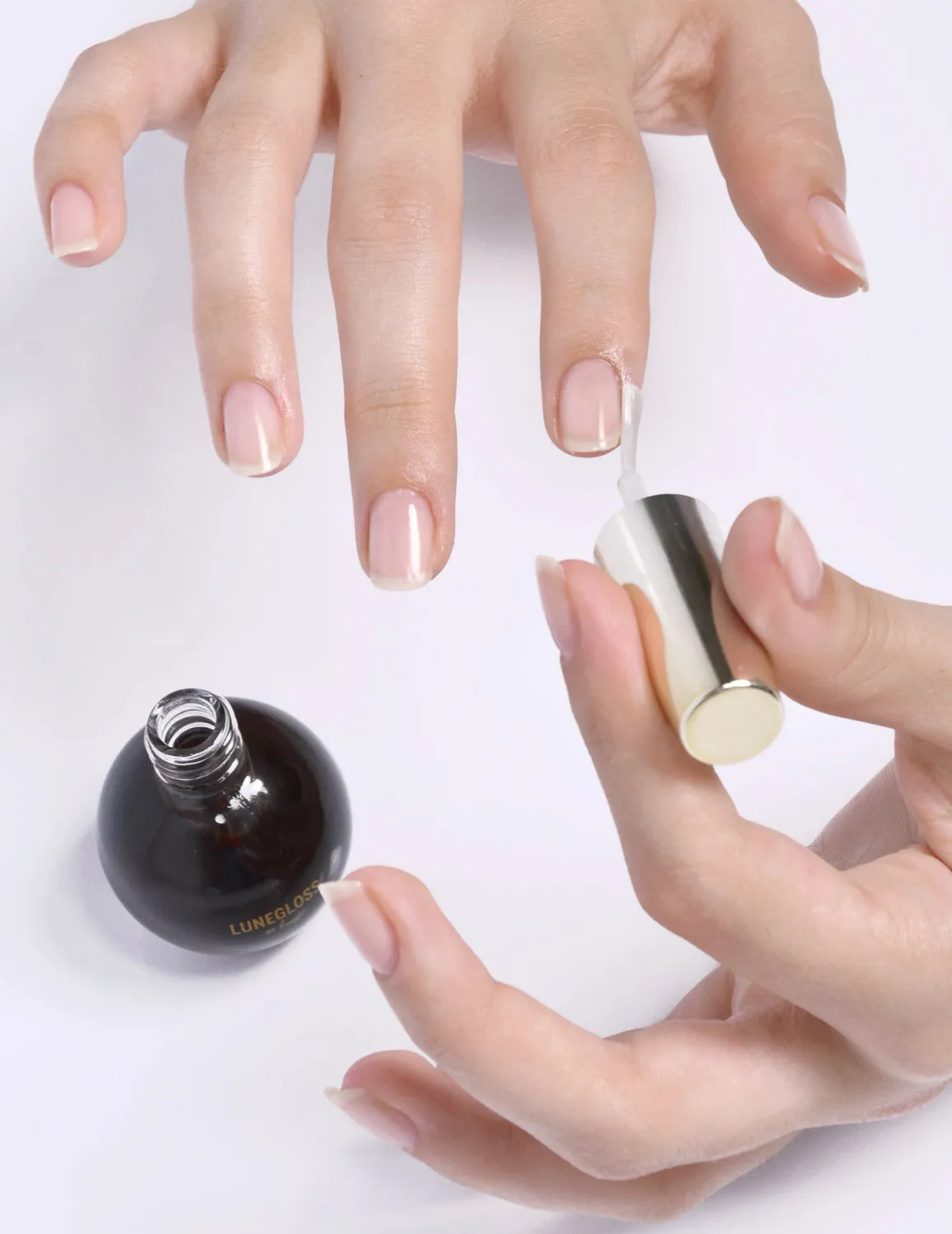 Le Mini Macaron Lunegloss Black Jelly negleserum 10 ml