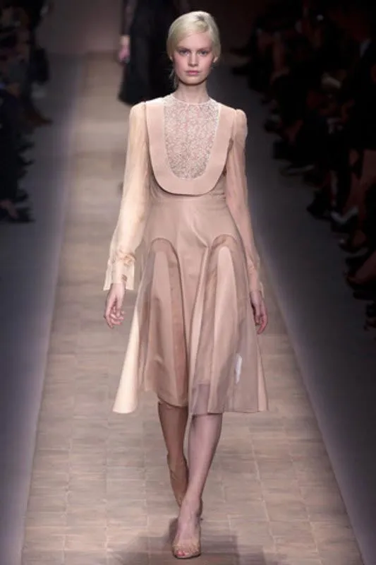 LVX Rive neglelak varm nude sand one coat crème
