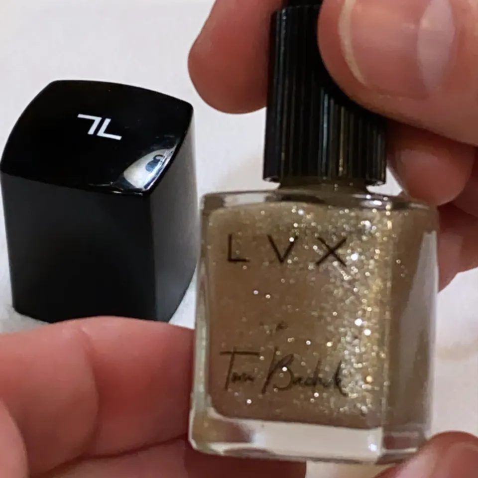 LVX Glamour by Tom Bachik neglelak champagne