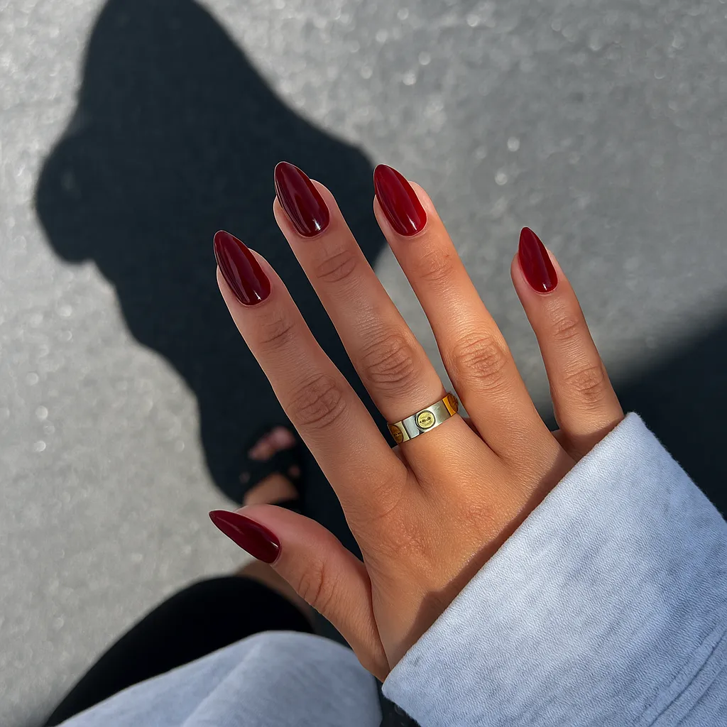 Emmi-Nail Shellac Rouge L081 UV-lak 15ml mørkerød
