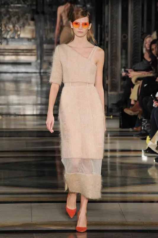 LVX Macaroon neglelak nude peach