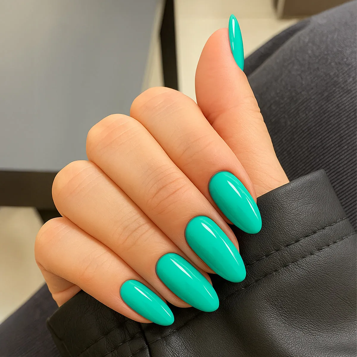Emmi-Nail Shellac Waterfall L553 UV-lak 15 ml mintgrøn