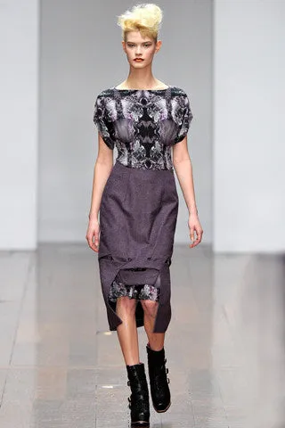 LVX Aubergine neglelak dyb lilla