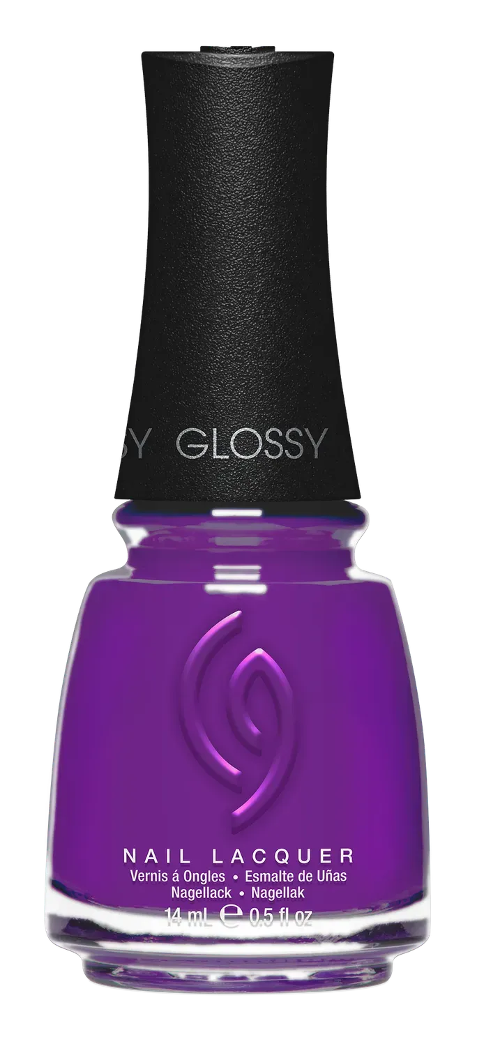China Glaze Plur-Ple neglelak med bred pensel