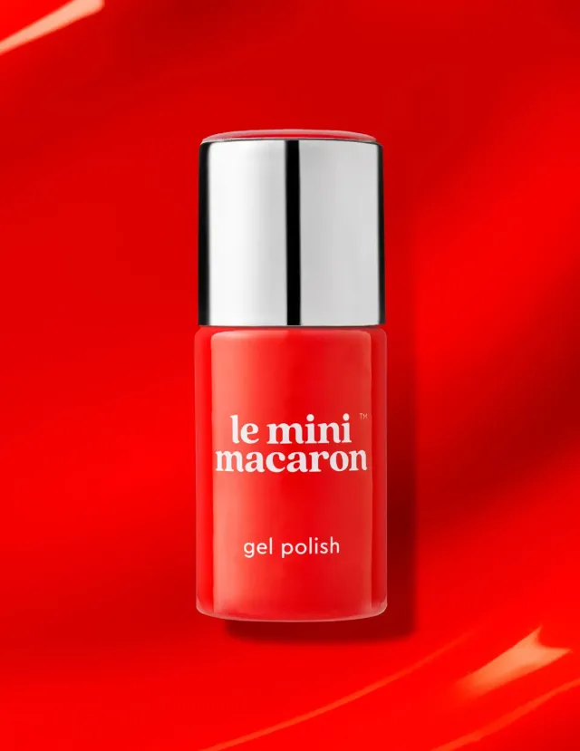 Le Mini Macaron Cherry Red gellak 8,5 ml klassisk rød