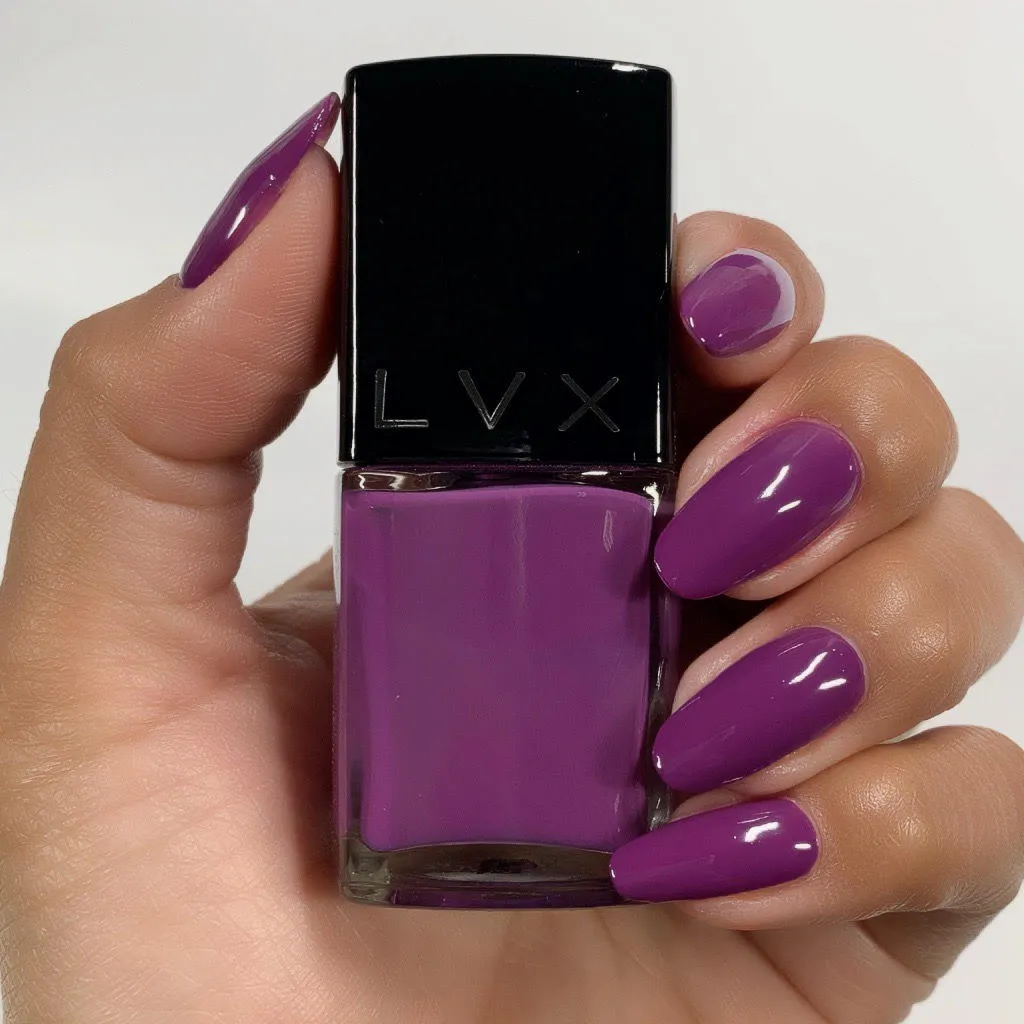 LVX Shiraz neglelak bærlilla one coat crème