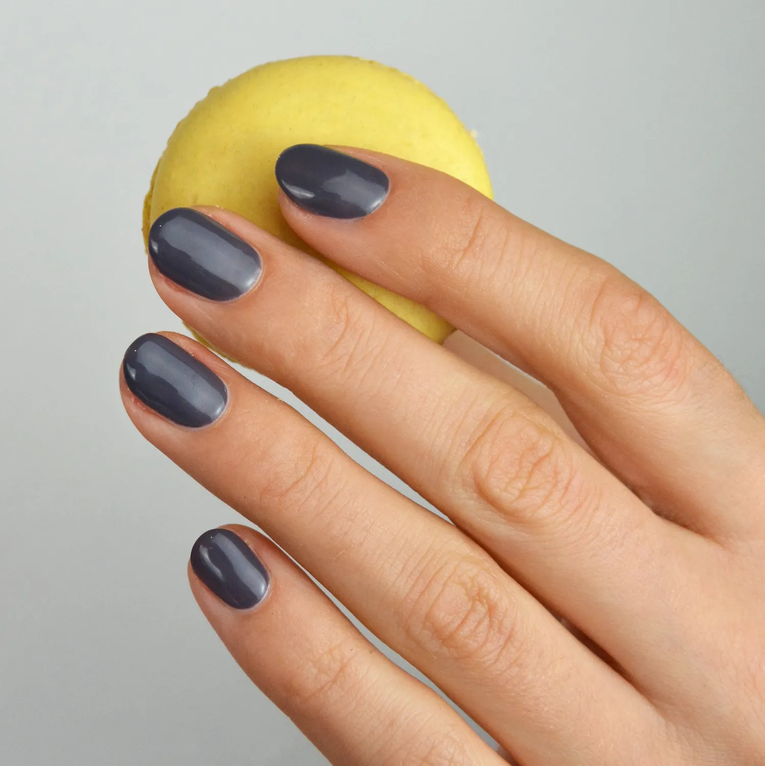 Le Mini Macaron Dark Velvet gellak 8,5 ml mørkegrå