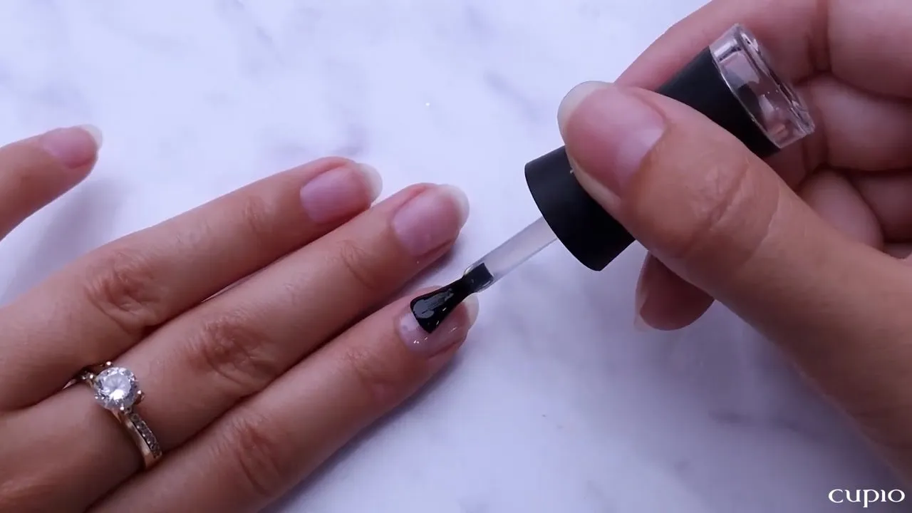 Cupio The One Base Coat gellak 15 ml klæbende