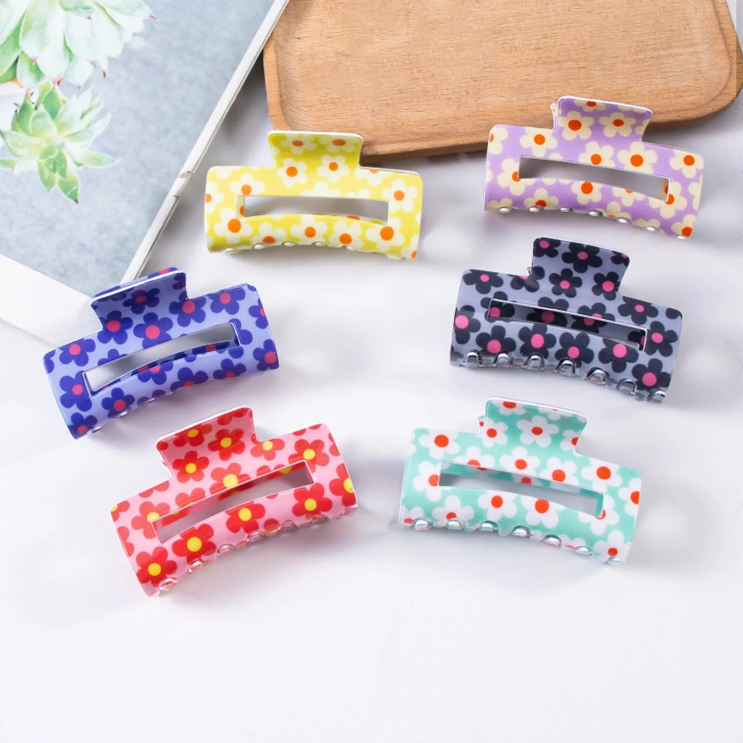 Piggy Paint Small Fresh and Sweet Style Small Flower Hair Claw hårklemme