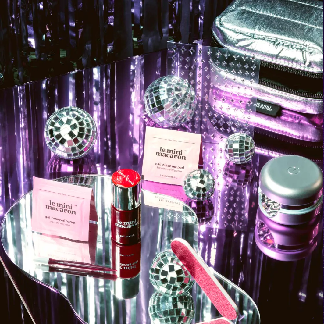 Le Mini Macaron Le Mini Disco Gel Manicure Kit sølv med lampe